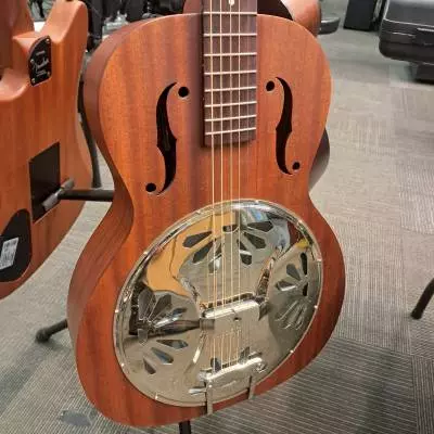 Gretsch G9200 Boxcar Resonator 2